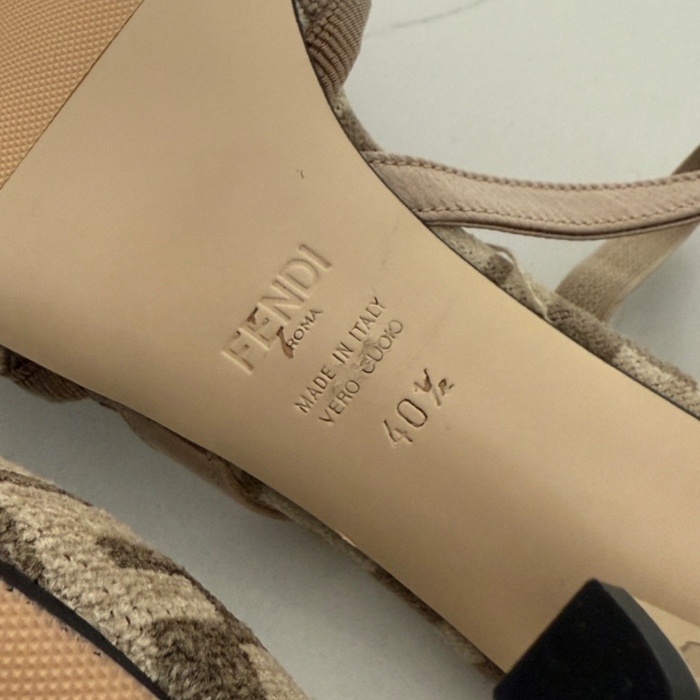 FENDI Colibri Lite 55mm Monogram Pumps Heels Shoes - Picture 11 of 11